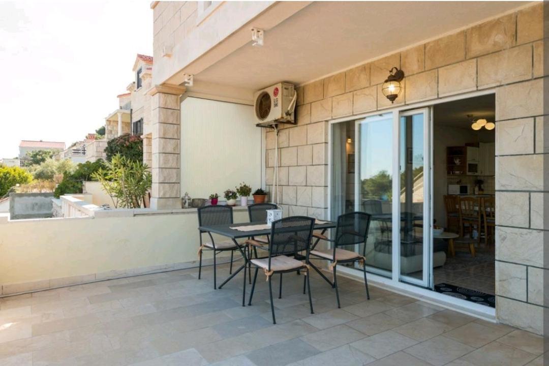 Apartments Siesta Sumartin Exterior foto